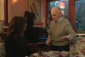 Lady Interviewing the Songaminute Man