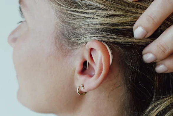 Hearing Aid for women