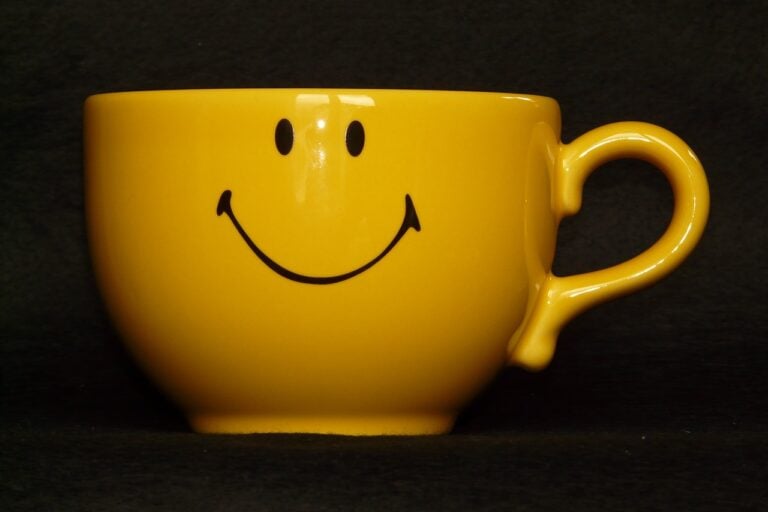 cup, coffee pot, smiley