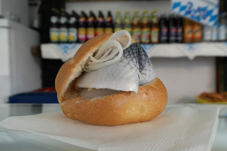 herring, herring roll, fish roll