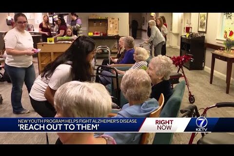 Youth Visit Alzheimer's Residents