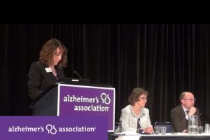 Alzheimer's Doctors in a Panel Discussion